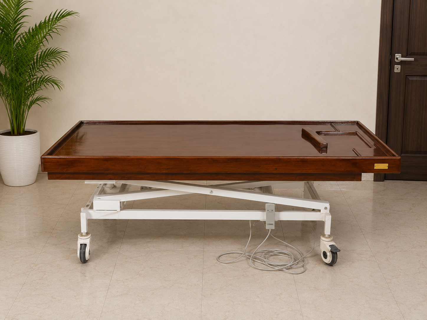 Remote Control Up Down Shirodhara Table Packaging